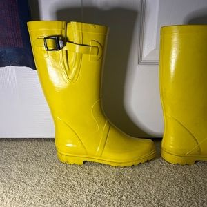 Yellow Steve Madden rain boots